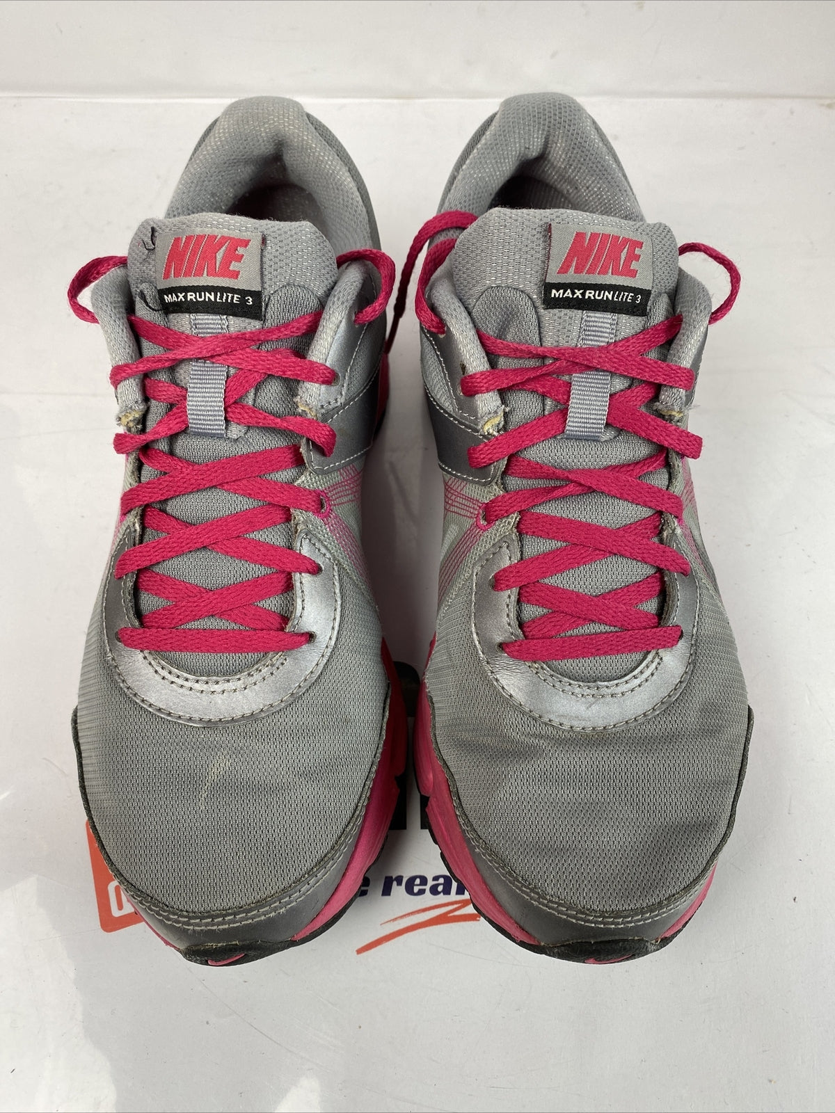 F454 Nike Air Max Sliver And Pink Shoes US 9 UK 6.5 In Good Condition