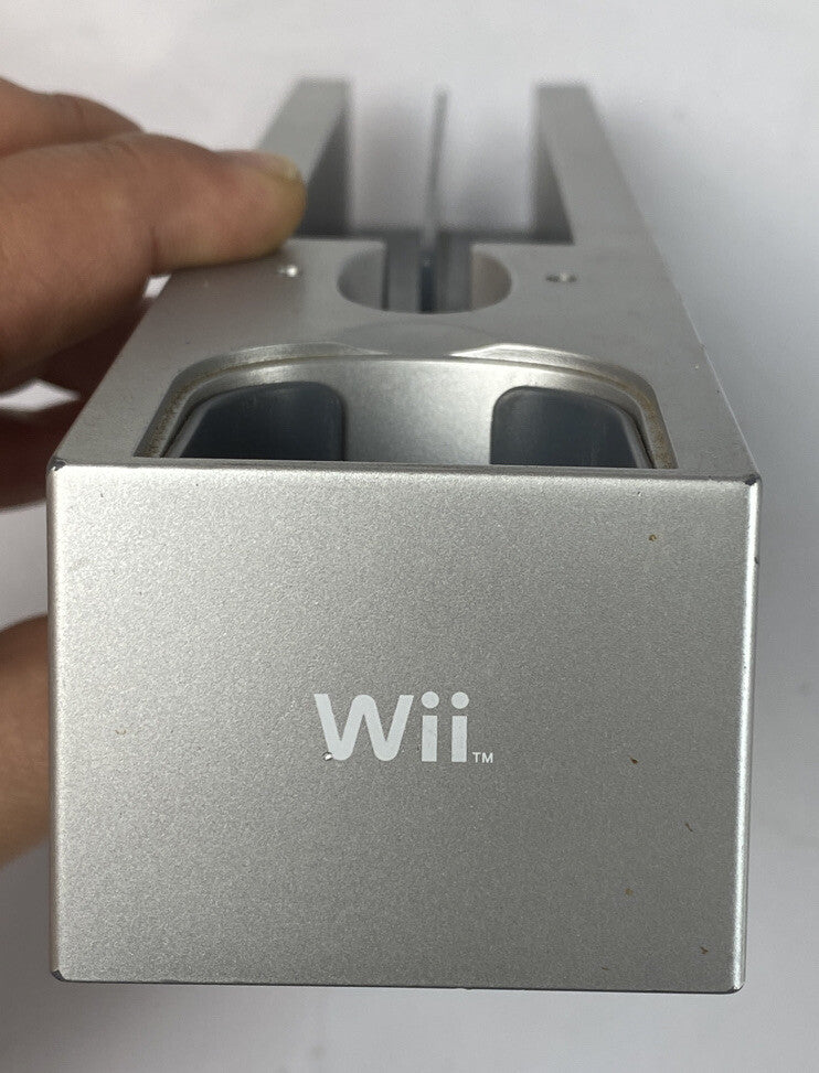 Wii Controller Accessory Stand For Nintendo Wii Console In Good Condition