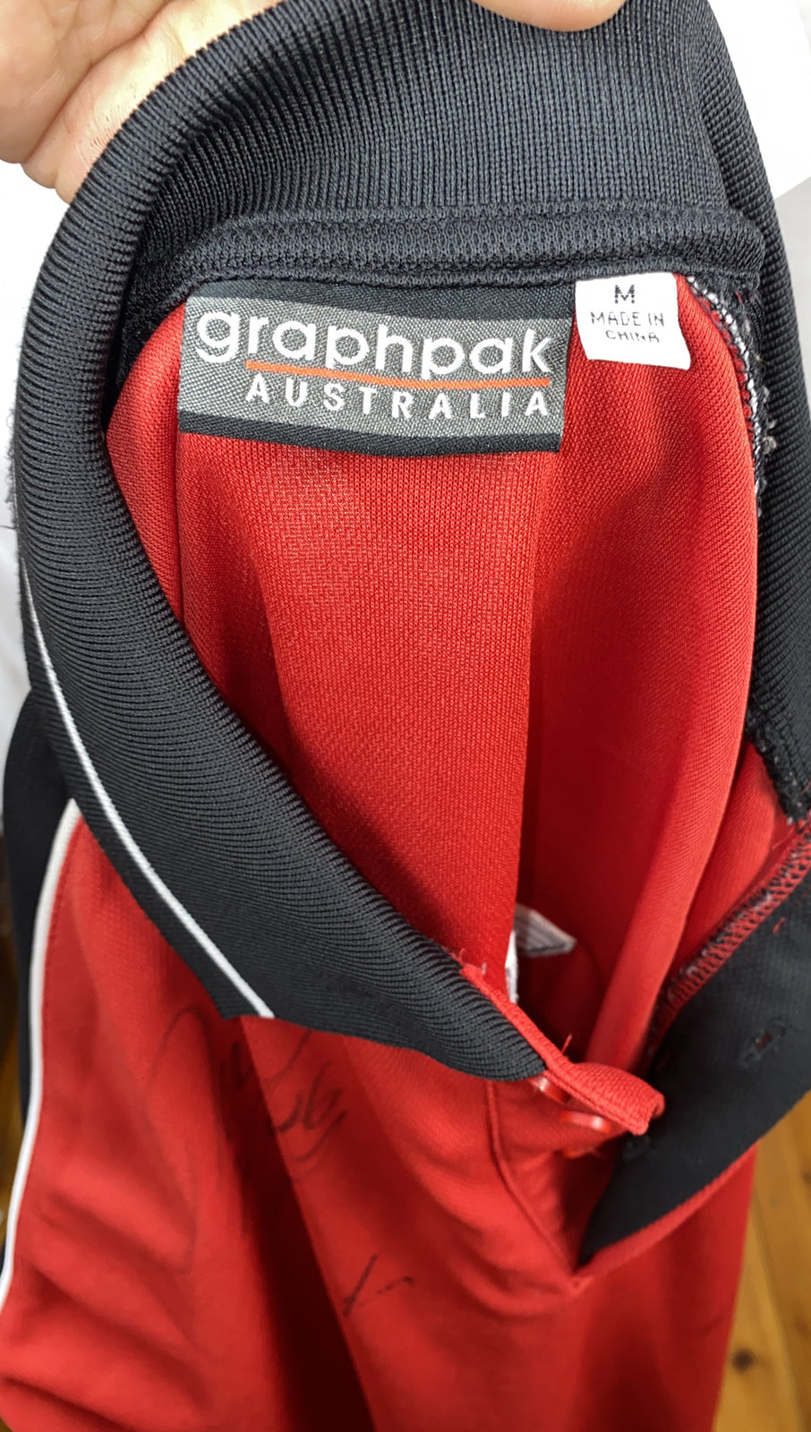 Clipsal 500 Adelaide Autographed Polo Shirt Size M UNAUTHENTICATED F7