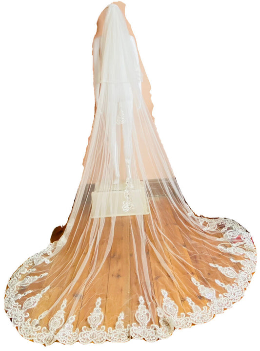 Cathedral Ivory Soft Tull Lace Wedding 3 Meter Veil Two Tier Appliqued In VGC