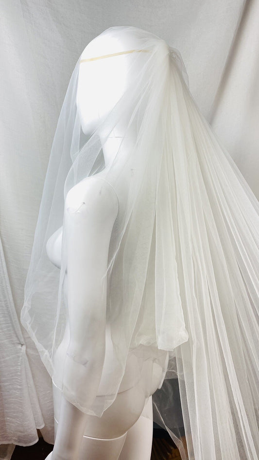 Cathedral Ivory Soft Tull Lace Wedding 3 Meter Veil Two Tier Appliqued In VGC