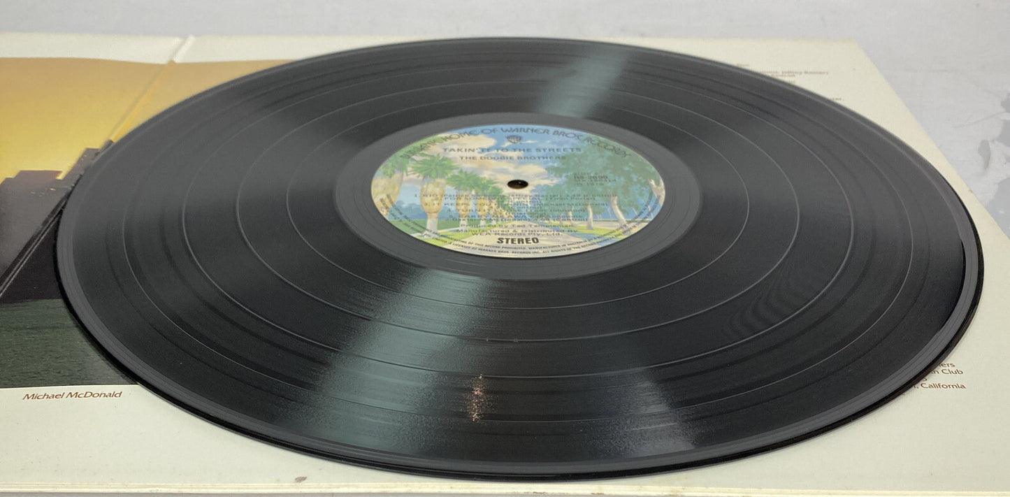 The Doobie Brothers - Takin' It To The Streets Vinyl Record 1976 In VGC 2995