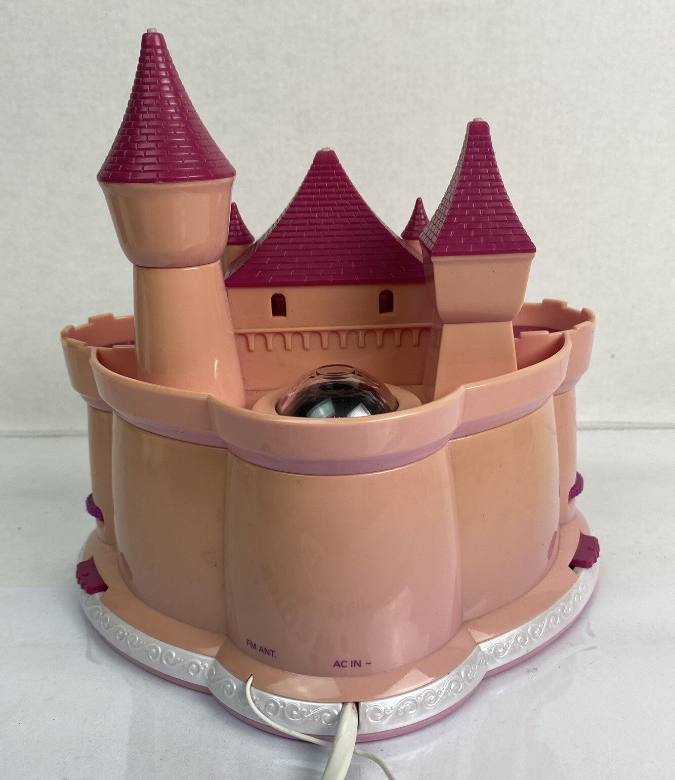 Disney Princess Alarm AM/FM Clock Radio Pink Castle Tested Working 3179