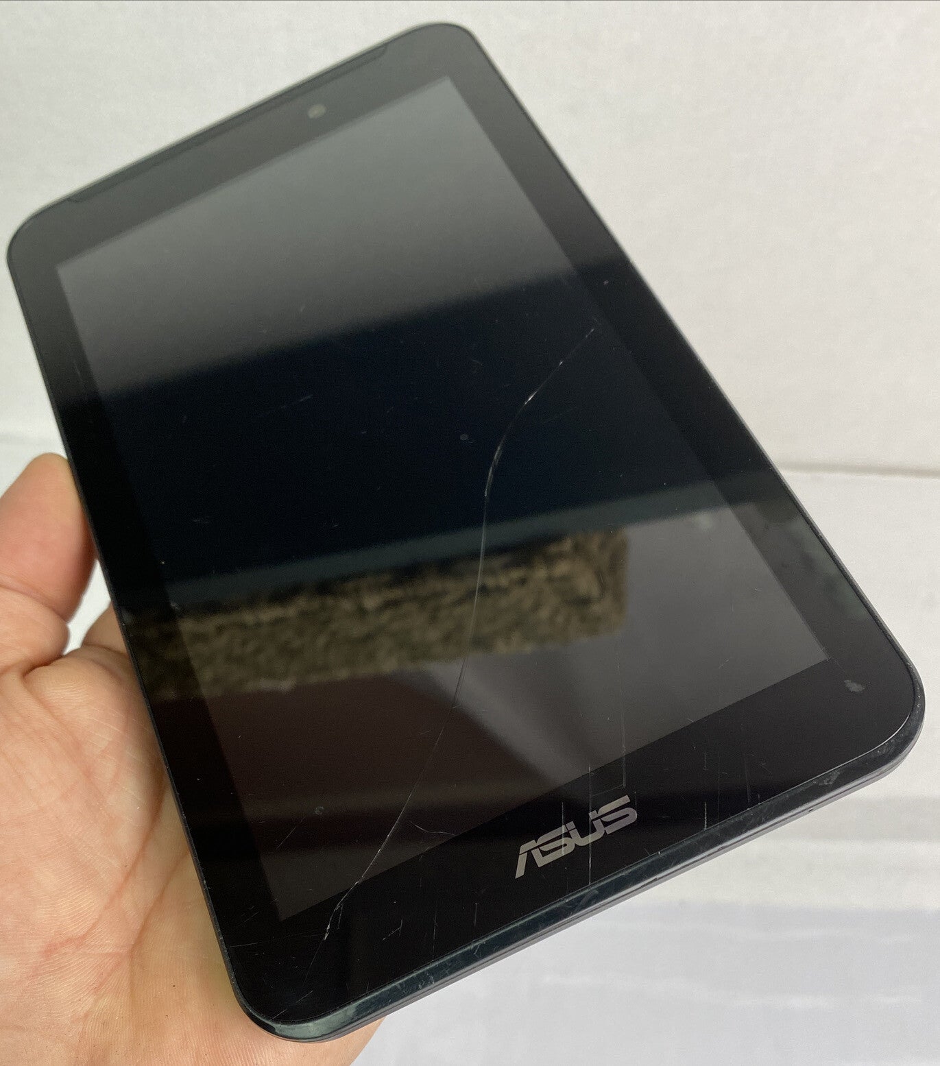 ASUS K01A MEMO PAD TABLET SOLD PARTS DOESN'T TURN ON BATTERY NEEDS REPLACEMENT