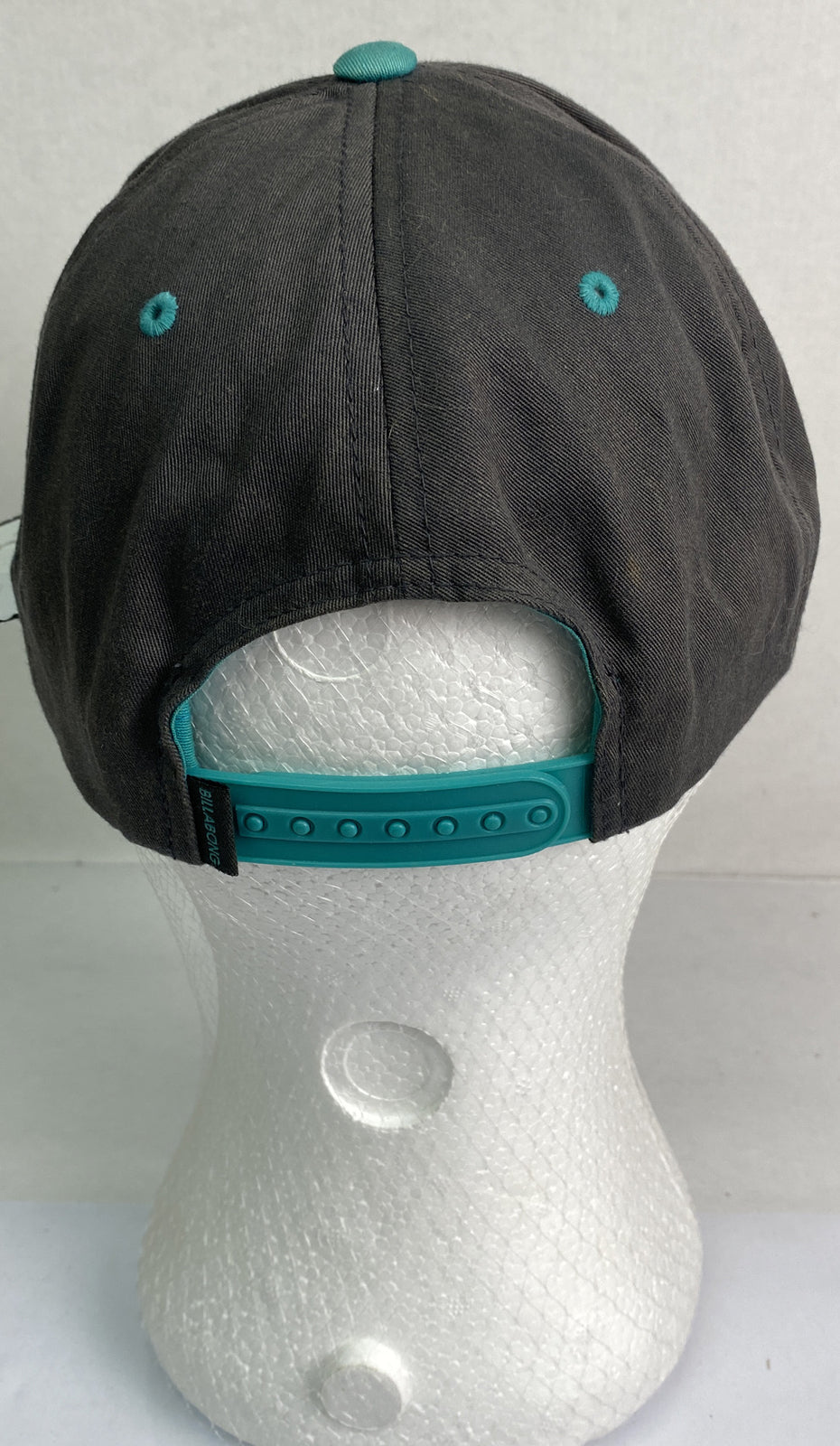 Billabong Baseball Cap / Hat In Good Condition Adjustable Sizing 3261