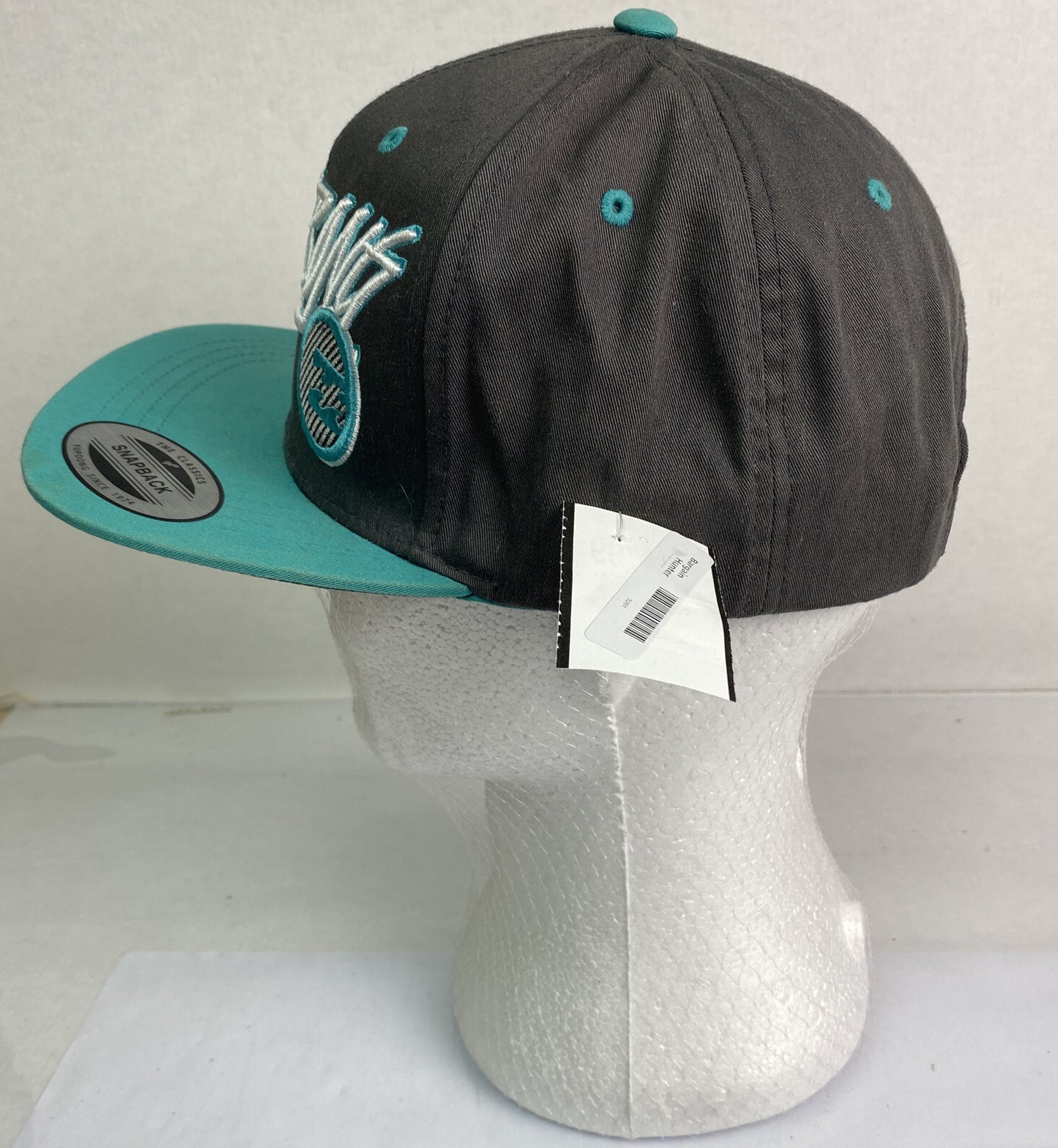 Billabong Baseball Cap / Hat In Good Condition Adjustable Sizing 3261