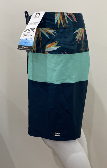 Billabong Recycler Board / Surf / Swimming Shorts Size 30 multiple available