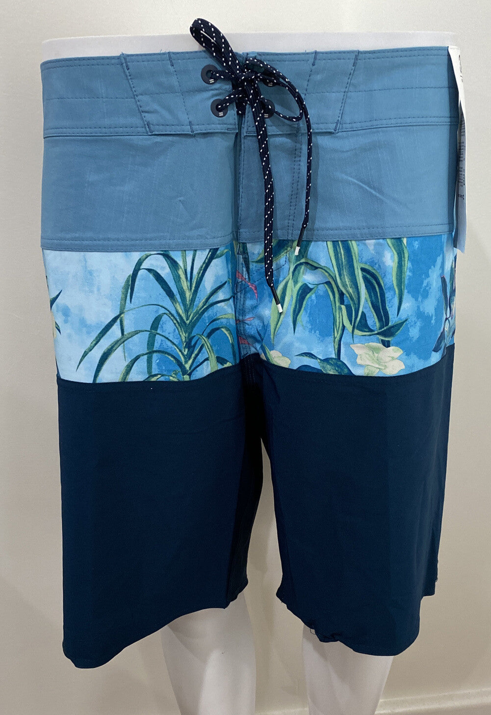 Billabong Recycler Board / Surf / Swimming Shorts Size 34 multiple available