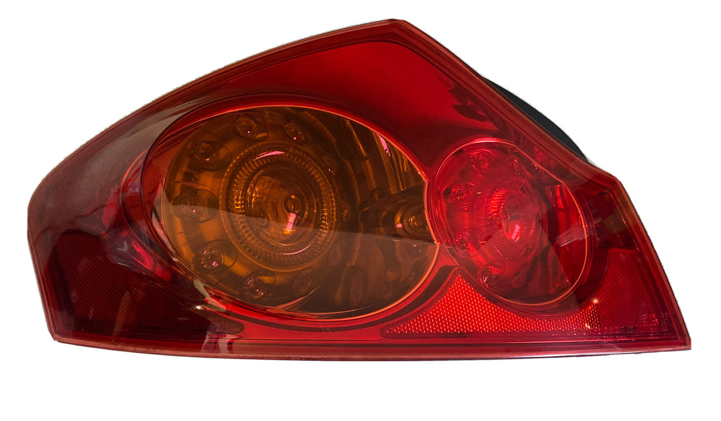 4048 Nissan Skyline V36 REAR LEFT HAND 250GT 350GT Infiniti G37 Tail Light