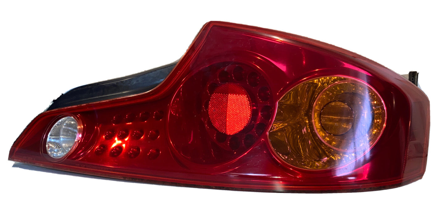 4060 Nissan Skyline V35 Coupe REAR RIGHT HAND Tail Light INFINITI G35 SEDAN 0506