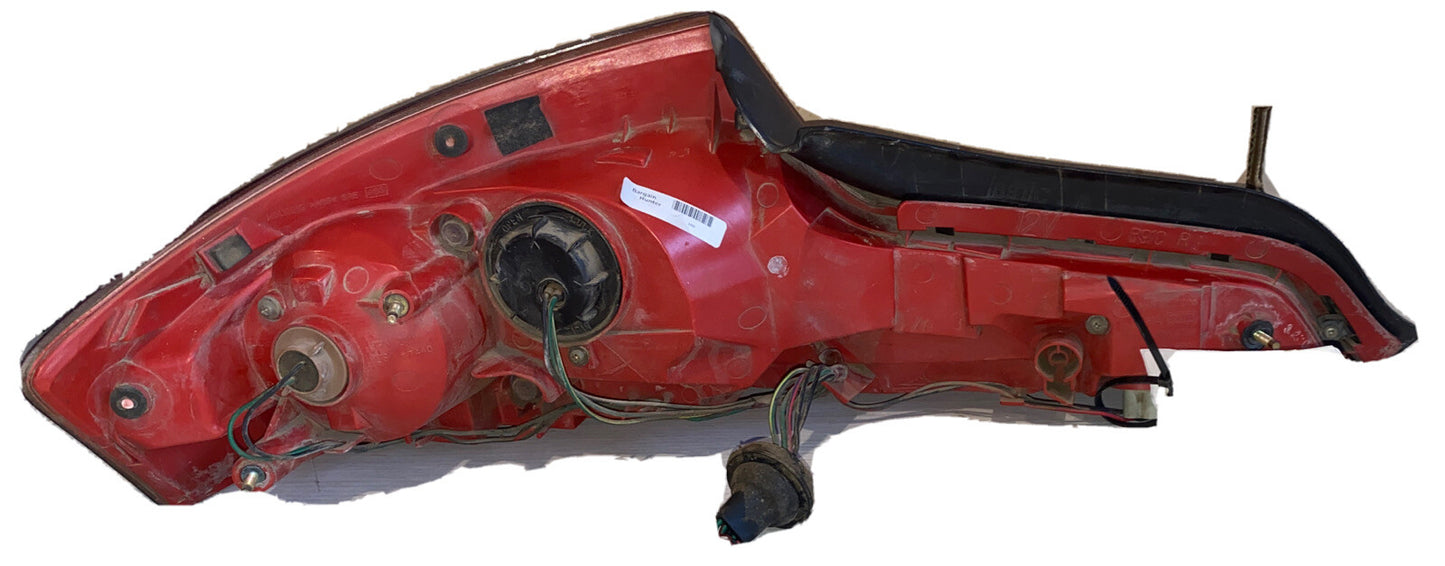 4060 Nissan Skyline V35 Coupe REAR RIGHT HAND Tail Light INFINITI G35 SEDAN 0506