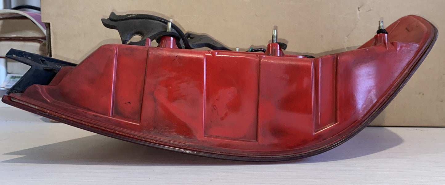 4069 Nissan Skyline V35 REAR LEFT HAND Tail Light INFINITI G35 SEDAN 05 06