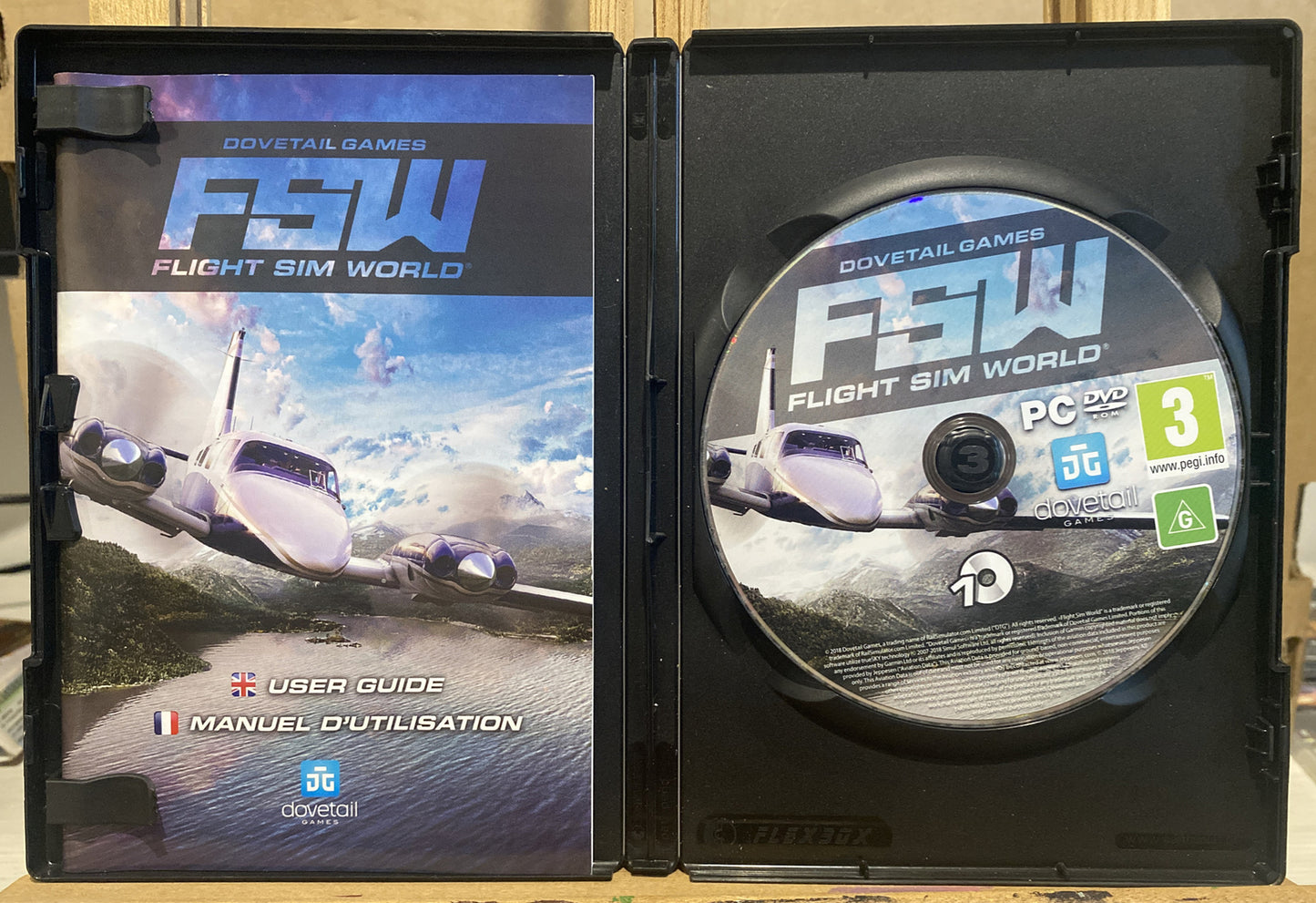 4225 Flight Sim World  PC Game In Good Condition