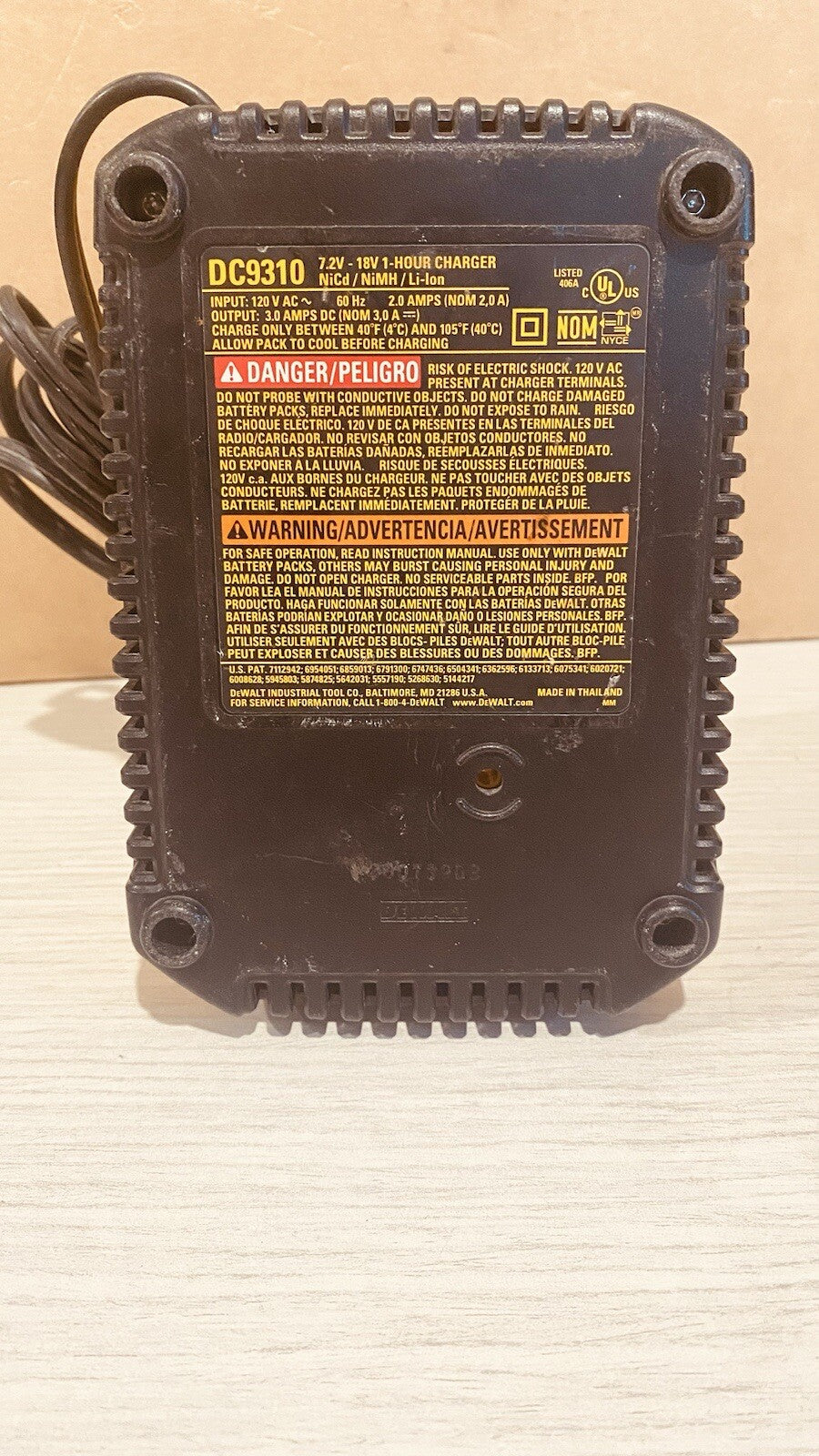 Dewalt Charger 7.2v-18v DC9310 110V AC American Plug In Good Condition 3475