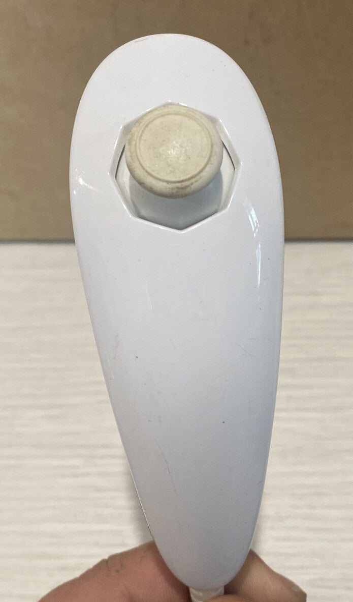White Nintendo Wii Nunchuck Controller Wii U In Good Condition