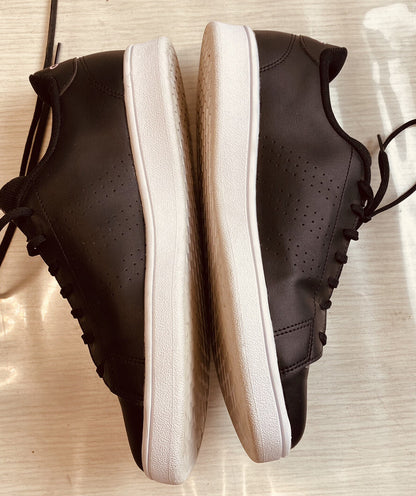 Adidas Unisex Casual Black Shoes Sneakers US 10 1/2 UK 9 In Good Condition 3462