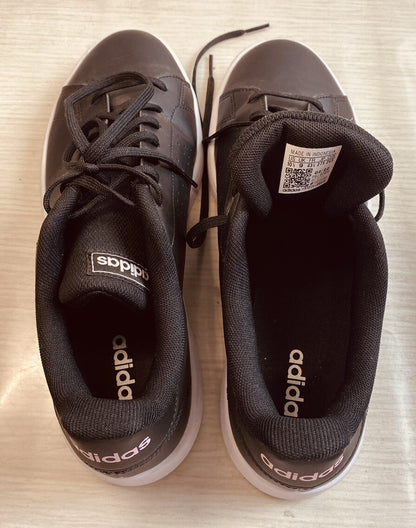 Adidas Unisex Casual Black Shoes Sneakers US 10 1/2 UK 9 In Good Condition 3462