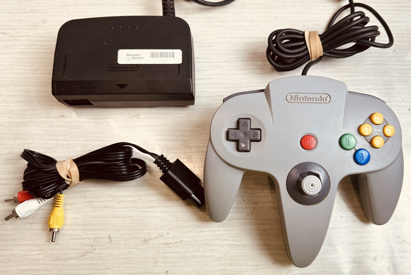 Nintendo 64 / N64 Console Model NUS-001 with ACC In Good Condition 3358