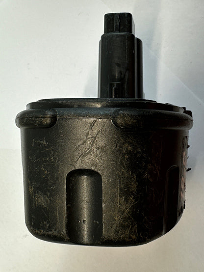 Aftermarket Dewalt 18V Nicad Battery DC9096 In Good Condition 5733
