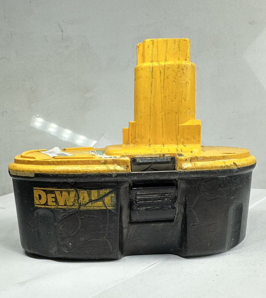 Dewalt 18V Nickel-Cadmium (NiCd) Battery DC9096 PARTS ONLY 5135