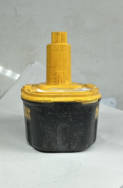 Dewalt 18V Nickel-Cadmium (NiCd) Battery DC9096 PARTS ONLY 5135
