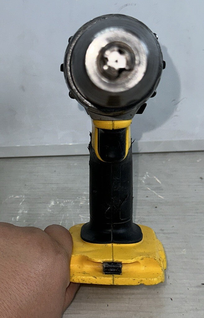 Dewalt Hammer Drill Driver 18V Model DC927-XE In Good Condition Skin Only 4940