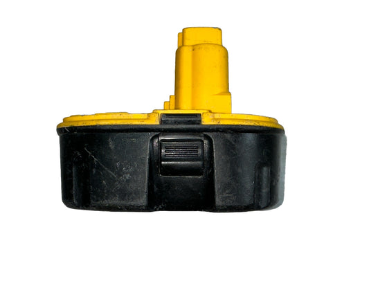 Dewalt 18V Nickel-Cadmium (NiCd) Battery DC9096 PARTS ONLY 4935