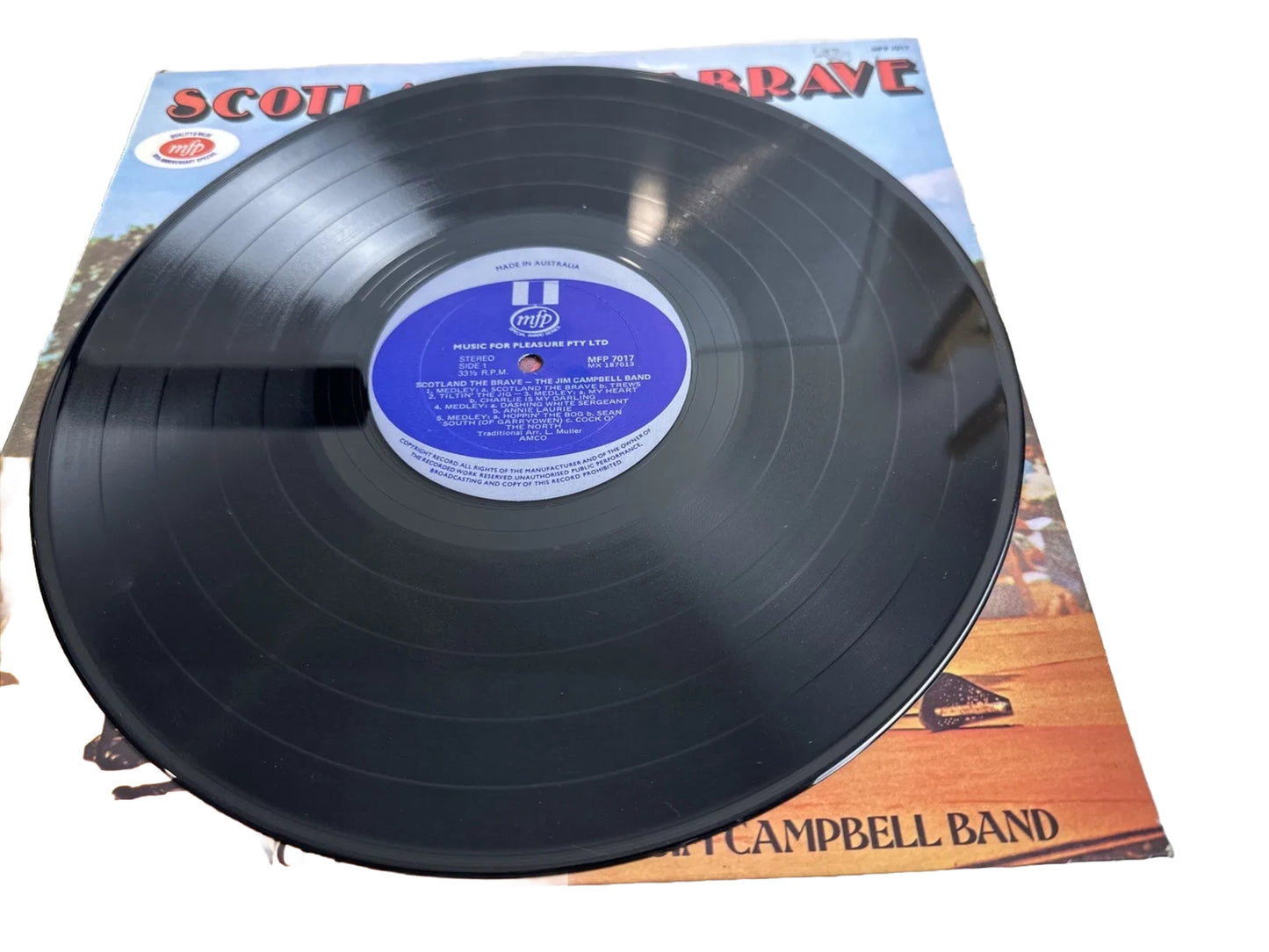 SCOTLAND THE BRAVE - A SCOTTISH DANCE PARTY - Record Vinyl LP 4412