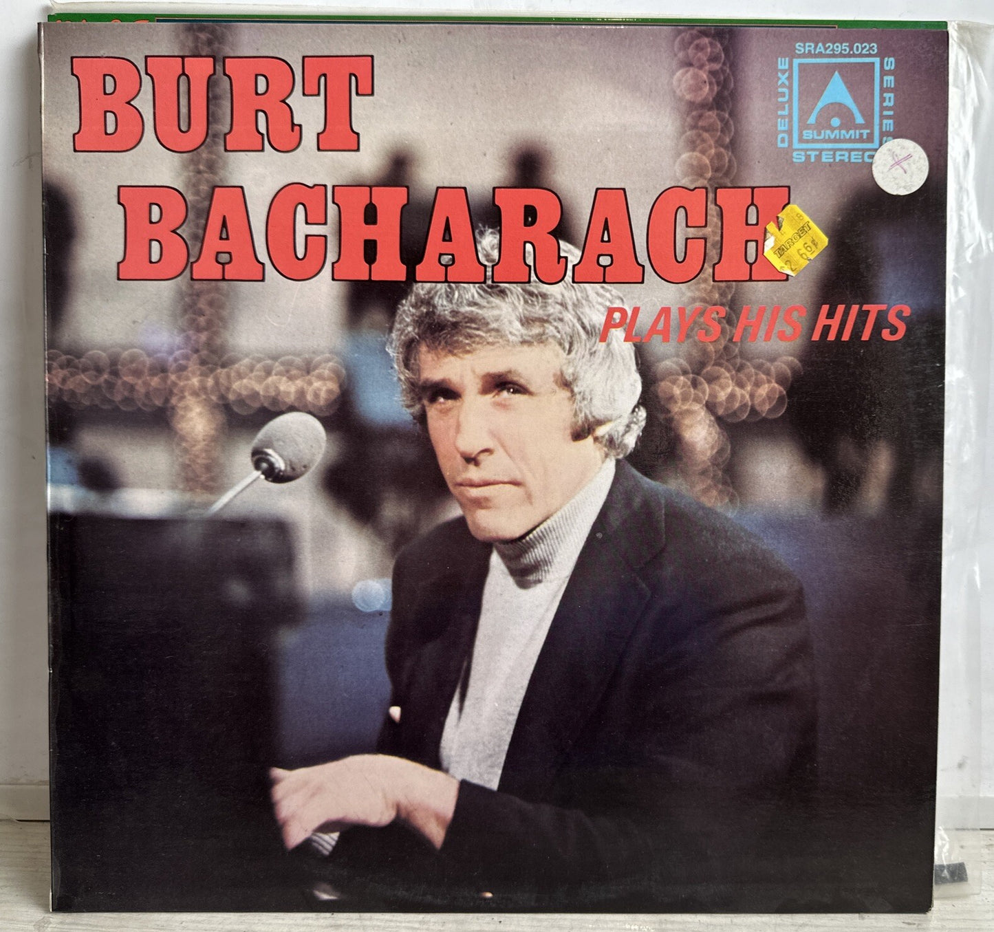 BURT BACHARACH - PLAYS HIS HITS - 12" Vinyl Record 3867