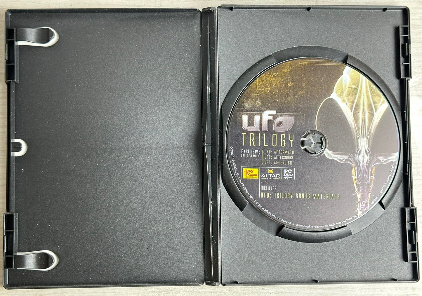 UFO Trilogy PC Game In Good Condition - 5067