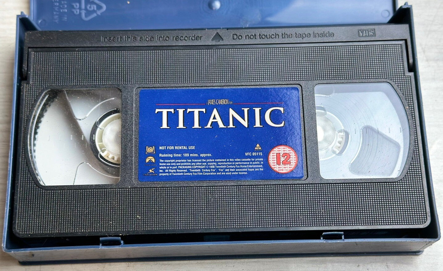 Titanic - VHS - Leonardo DiCaprio, Kate Winslet - In Good Condition - 5034
