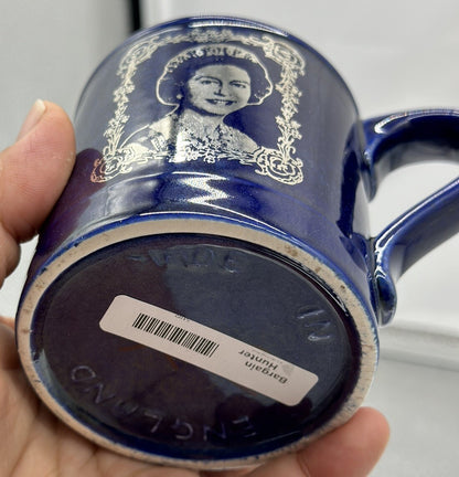 1977 Cobalt Blue MUG To Commemorate the Silver Jubilee' Queen Coronation 5482
