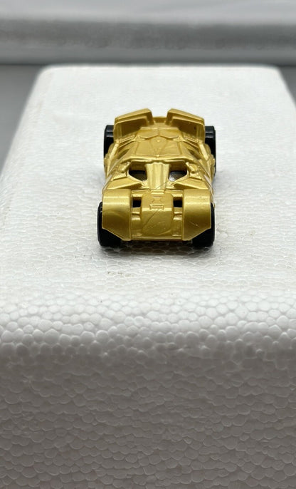 Hot Wheels DC Comics Dark Knight Batman Gold Batmobile Car S15 R9865 1/64 Scale