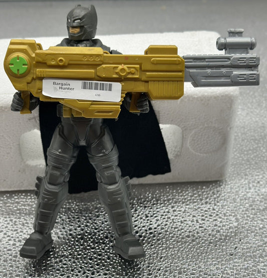 Batman Action Figure DC Comics Mattel 2015 7" #DKN77 In Ok Condition 4783