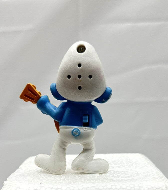 McDonald's Smurf Meal Toy features in good condition 4763