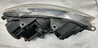 VOLKSWAGEN VW GOLF MK6 2010-2014 HATCHBACK HEADLIGHT RIGHT PASSENGER SIDE 5817