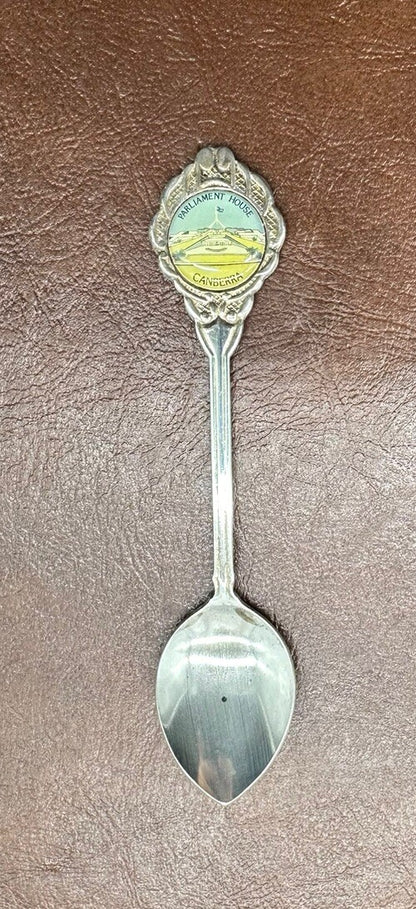 Souvenir Spoon Parliament House Canberra, silver plated, Collectors In OK Cond