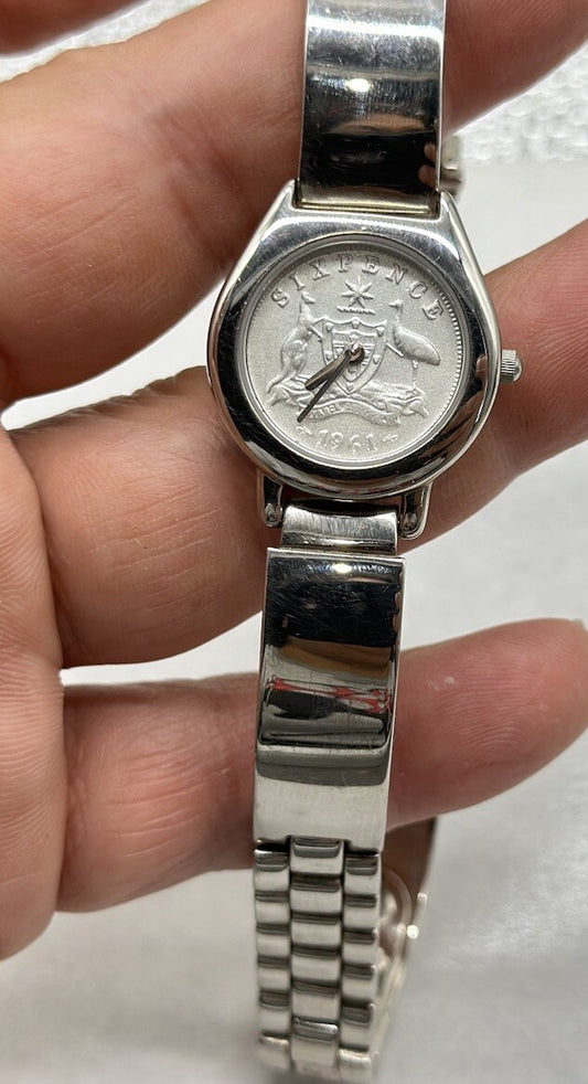 Women’s Guinee Sixpence Coin Watch 1961 in good condition; NEEDS A NEW BATTERY