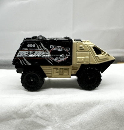 Matchbox 2009 Armored Response Vehicle Tan Dino Adventure - 4848