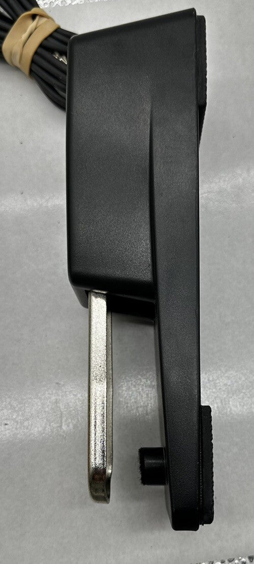 Xtreme FS310 Universal Sustain and Damper Pedal for Keyboard and Digital Piano