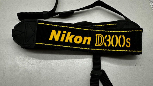 Nikon Camera Strap D300S In Good Condition