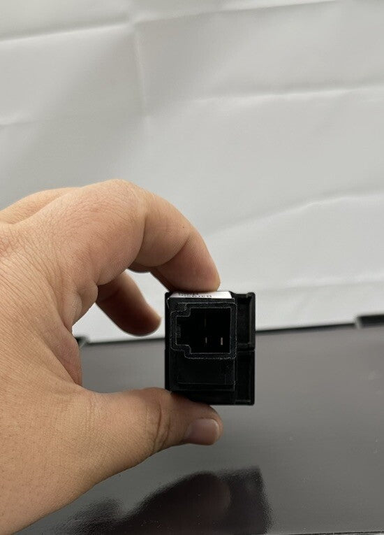 Nissan Skyline Pintara R31 Cruise Control ON/OFF 5929
