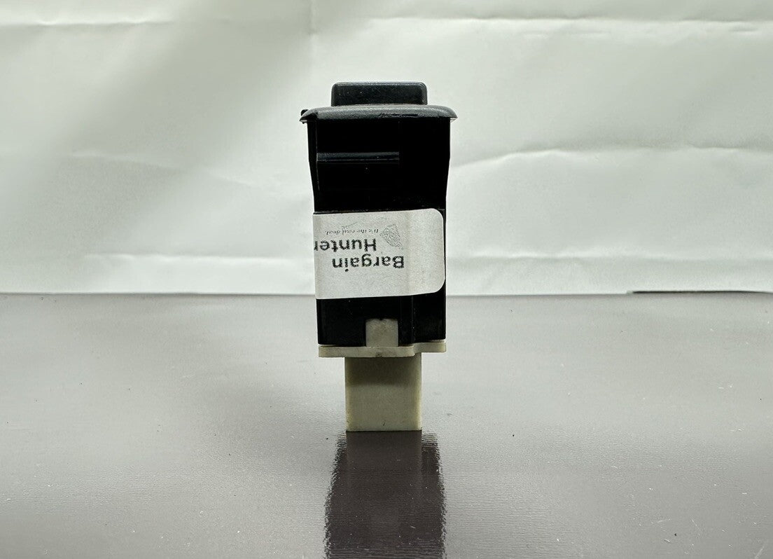 NISSAN Cefiro A31 Automatic Power Switch 5889/5890