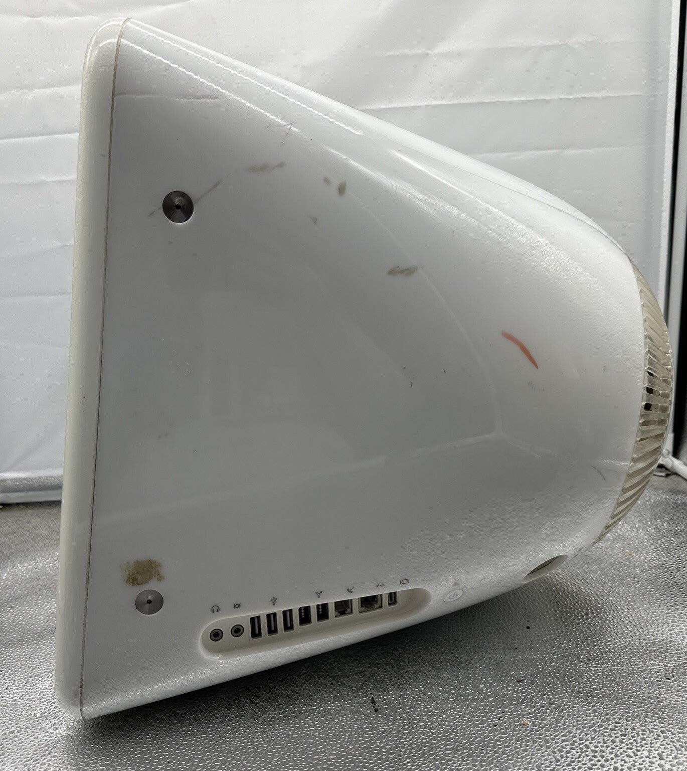 Vintage Apple All-in-One PC eMac A1002 1.42GHz 512MB DDR 80GB HDD 17.0" 4997