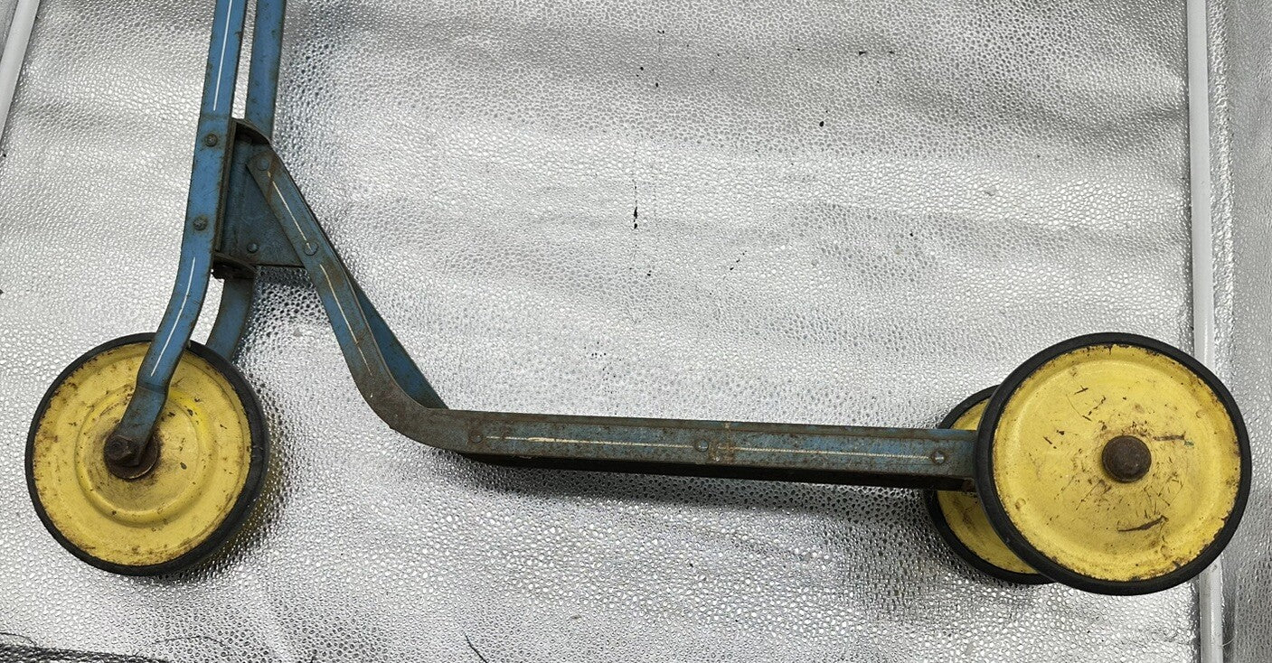 Vintage 1950's Hi-Speed Scooter by Pilgrim In Good Condition