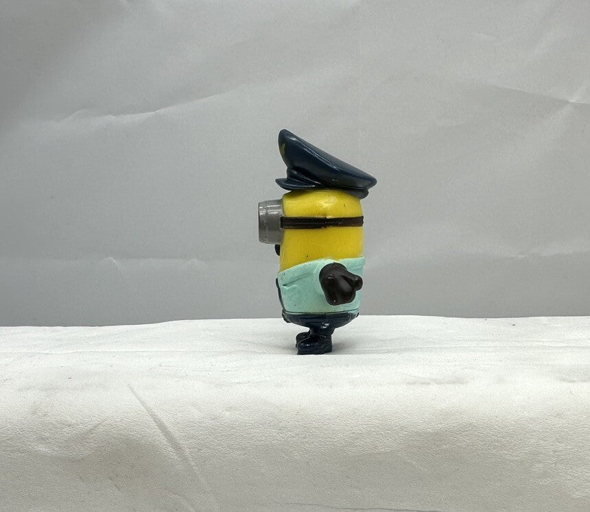 McDonald's Happy Meal Kid's Toy 2019 Minions Pilot Stuart 2" Figure Loose