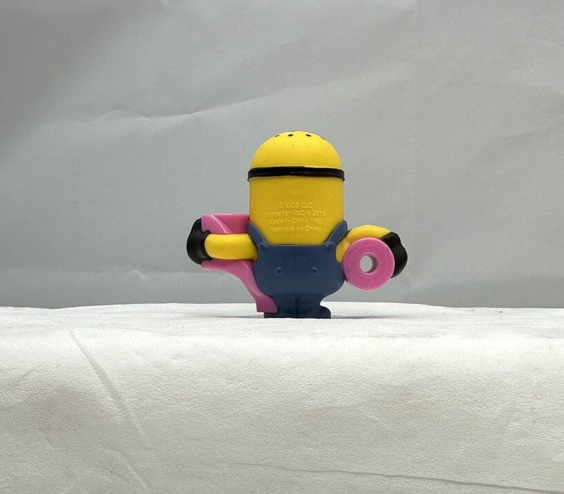 2020 McDonalds Minions The Rise Of Gru - Pink Toilet Paper Happy Meal Figure Toy