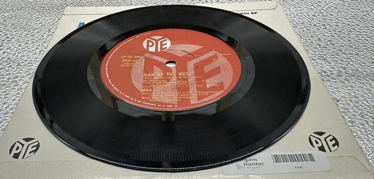 Max At The Met - Vinyl Record In OK Condition 4466