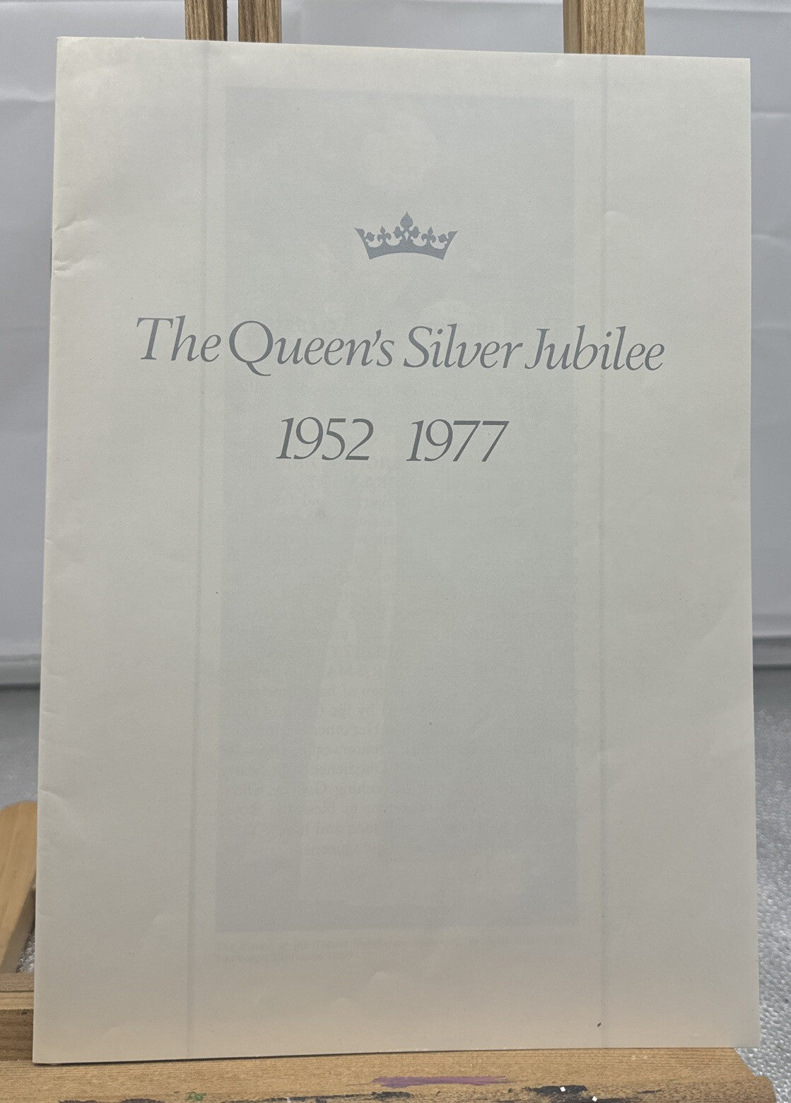 THE QUEEN'S SILVER JUBILEE - '1952-1977' In OK Condition 5648