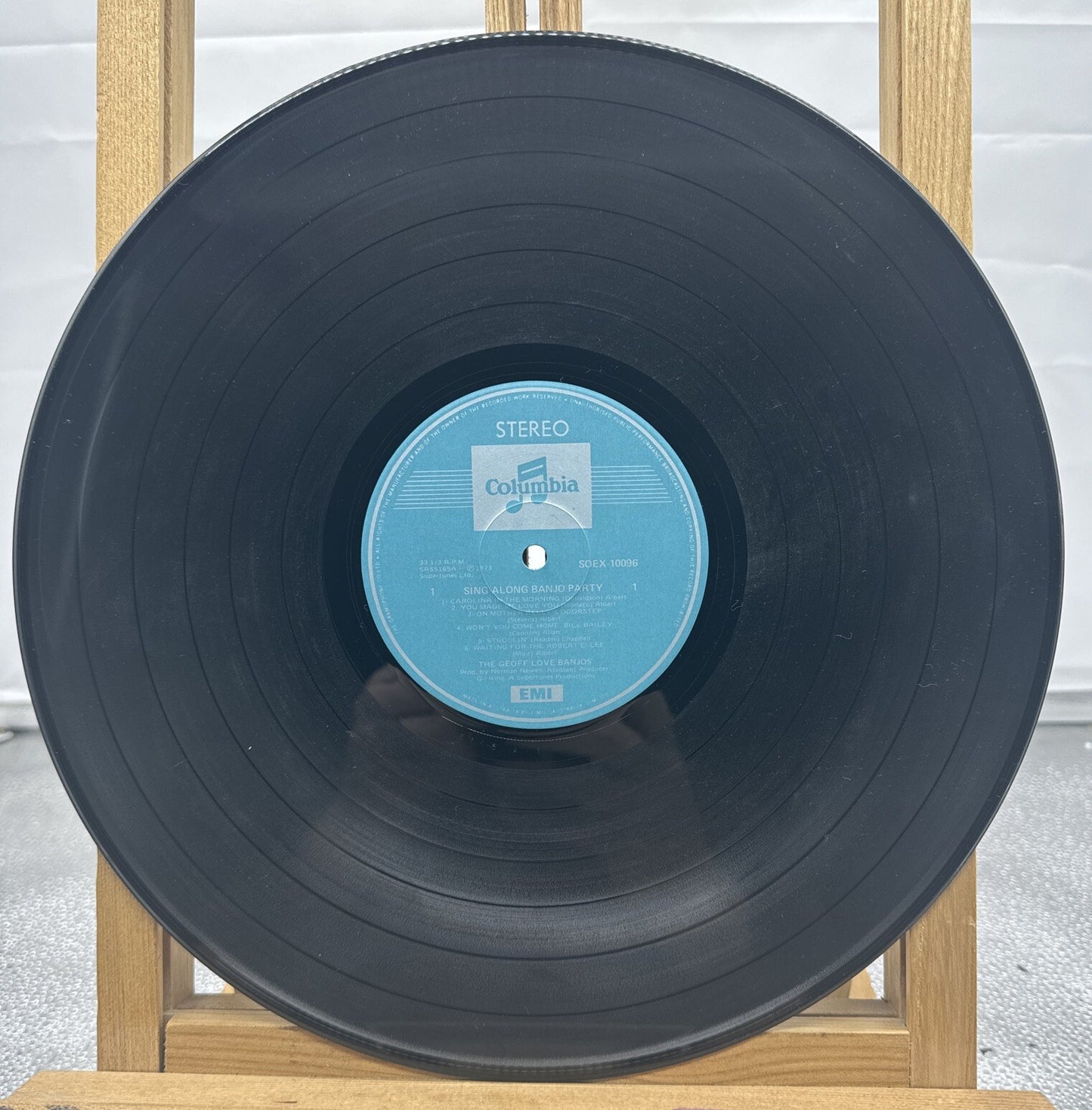 Sing Along Banjo Party - The Geoff Love Banjos - Record In OK Condition 4415